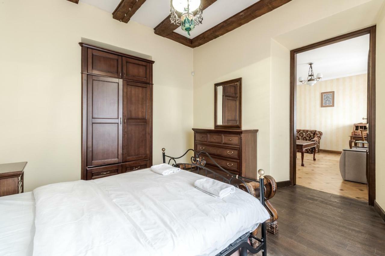 Tut Staroevreyska With Terrace Daire Lviv Dış mekan fotoğraf