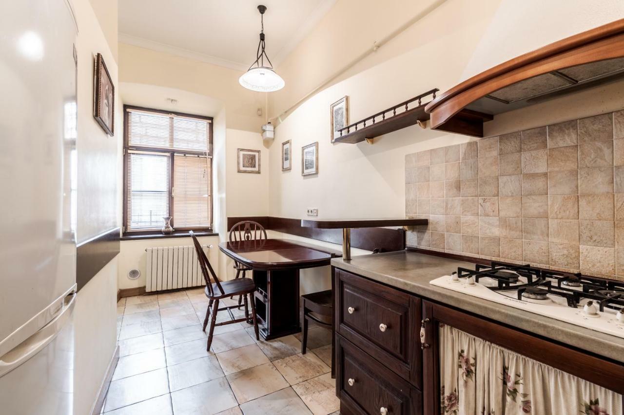 Tut Staroevreyska With Terrace Daire Lviv Dış mekan fotoğraf